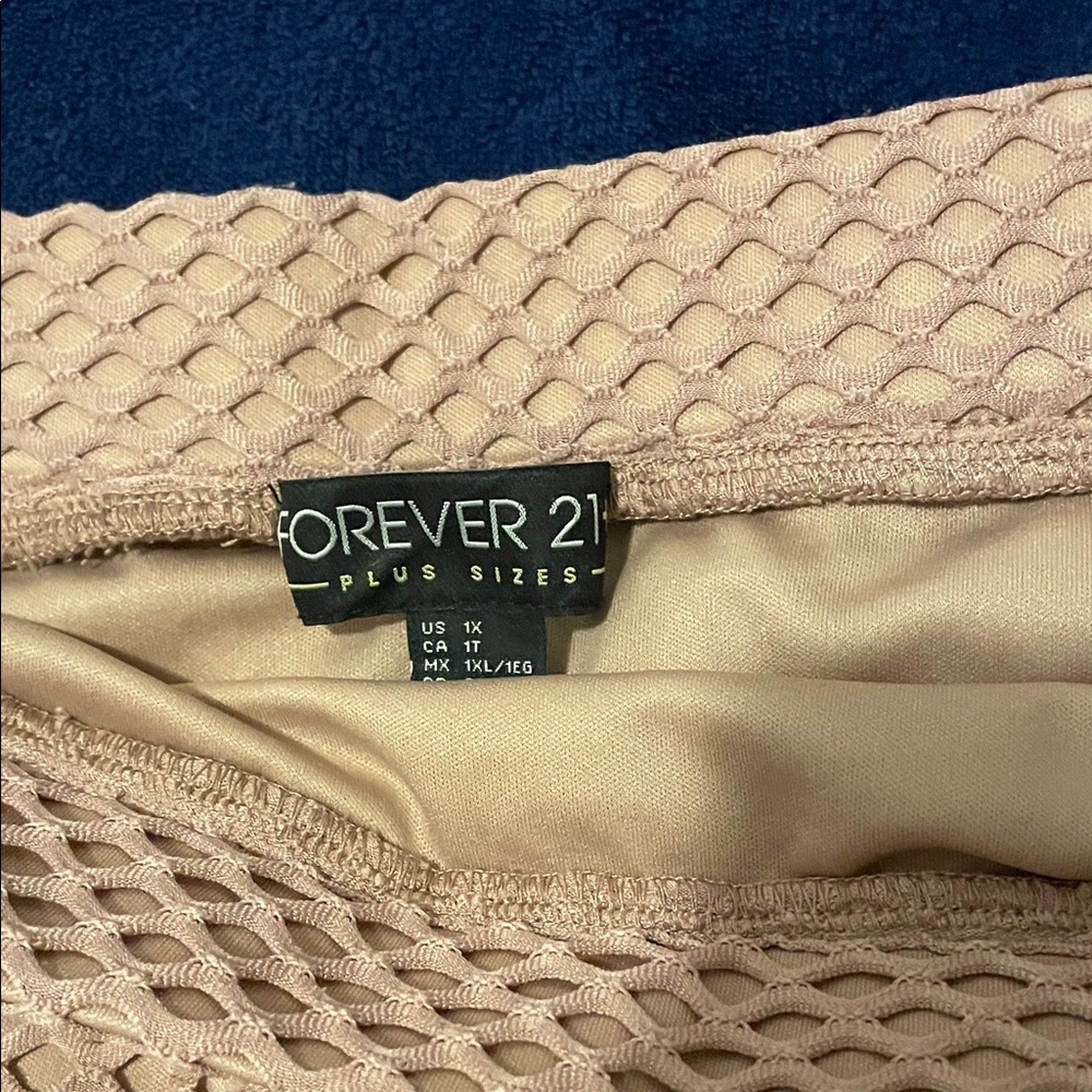Forever 21 Pink Mesh Pencil Skirt - Picture 2 of 2